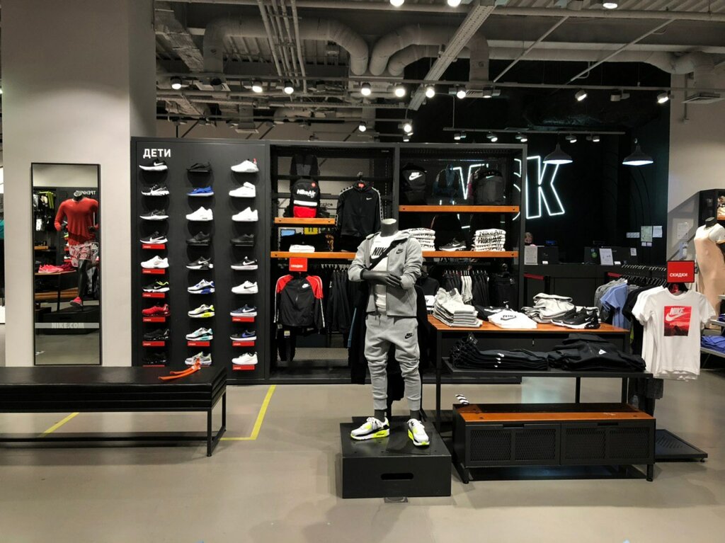 Nike | Москва, площадь Киевского Вокзала, 2, Москва